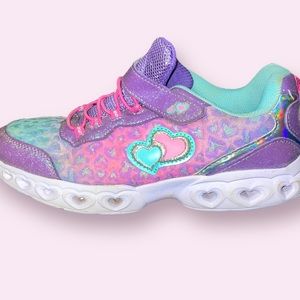 Athletic - Girls light up purple & pink cheetah print sneakers | Size 5